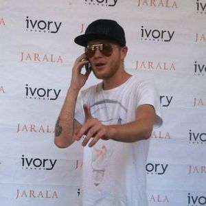 Meet your Posher, Derek